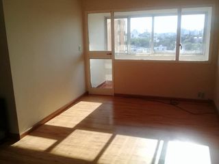 Departamento en venta - 3 dormitorios 1 baño - Cochera -75 m2 - La Plata