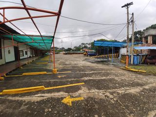 Foto 4 de parqueadero en venta en la parada. Cod V24342