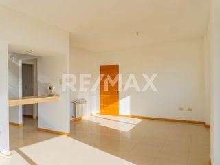 Vende depto 3 dorm y cochera Pioneros 3 Cipolletti