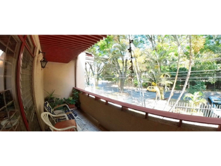 Casa Dúplex Inde. comercial en Arriendo Medellin Sector Laureles