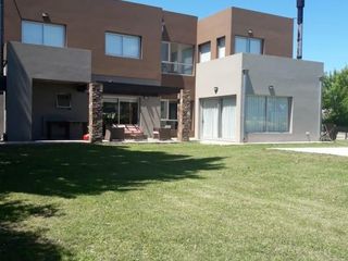 Foto 2 de Increible Casa Alquiler Temporada 2023 Rumenco