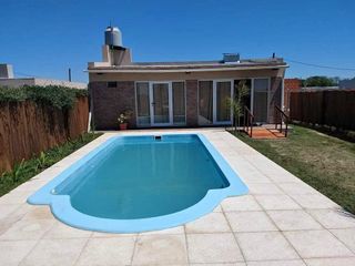Casa en venta - 1 Baño - 560Mts2 - Lisandro Olmos Etcheverry, La Plata