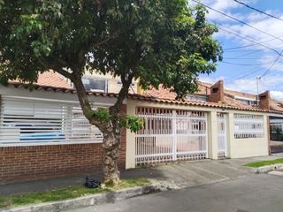 Foto 1 de casa en venta en alhambra. Cod V4885