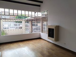 Foto 4 de casa en venta en alhambra. Cod V4885