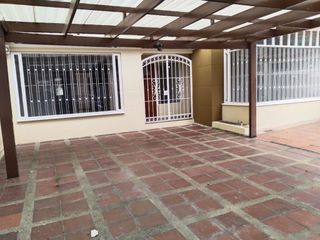 Foto 2 de casa en venta en alhambra. Cod V4885