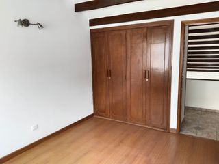 Foto 11 de casa en venta en alhambra. Cod V4885