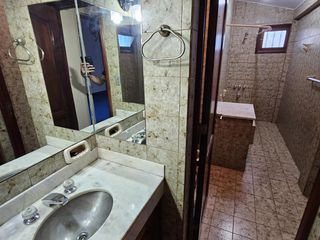 Casa en Venta - Santiago del Estero 1237 - 4 dormitorios