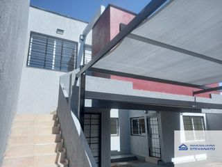 Departamento en alquiler de 2 dormitorios c/ cochera en Luzuriaga