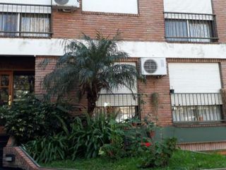 Departamento de 3 ambientes en venta, en Martínez.