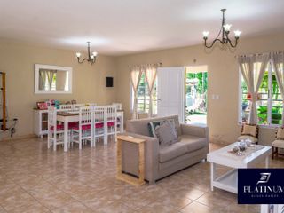 Casa en venta de 3 dormitorios c/ cochera en La Caldera