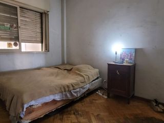 Departamento en venta de 2 dormitorios c/ cochera en Parque Patricios