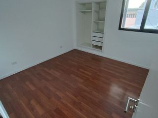 PH en venta de 1 dormitorio c/ cochera en Bernardino Rivadavia