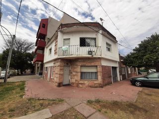 Foto 1 de Venta casa 3 dorm + hab B° General Paz