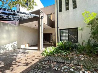 Foto 2 de Casa en venta en Quilmes Oeste