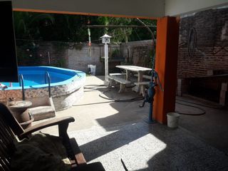 Casa con pileta - La Plata - Casco