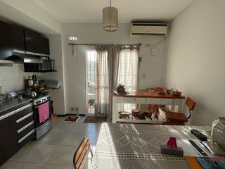 Departamento en  alquiler de 2 ambientes con terraza privada - Villa Dominico
