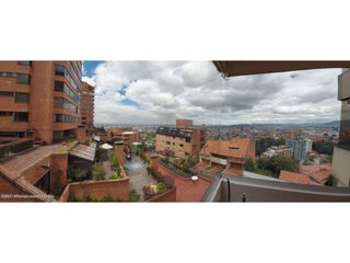 Apartamento en  El Refugio(Bogota) RAH CO: 24-1058