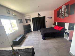 Casa en venta - 4 Dormitorios 6 Baños - Cochera - 500Mts2 - Grand Bourg, Salta