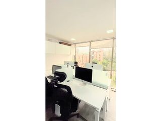 Foto 1 de VENTA OFICINA RENTANDO EN LA TRANSVERSAL INFERIOR EL POBLADO MEDELLN
