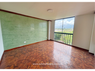 Foto 5 de VENDO PENTHOUSE EN LAURELES (CAMPAMENTO)