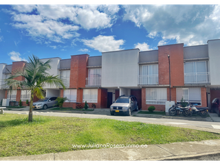Foto 1 de VENDO CASA EN VERSALLES (AMPLIADA Y REMODELADA)