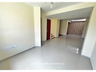 Foto 7 de VENDO CASA EN VERSALLES (AMPLIADA Y REMODELADA)