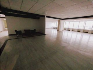 Foto 14 de OFICINA EN ARRIENDO 351 M2 A 5 MINUTOS DEL AEROPUERTO