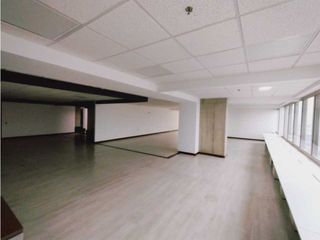 Foto 2 de OFICINA EN ARRIENDO 658 M2 A 5 MINUTOS DEL AEROPUERTO