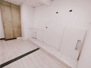 Foto 12 de OFICINA EN ARRIENDO 658 M2 A 5 MINUTOS DEL AEROPUERTO