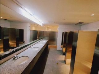Foto 14 de OFICINA EN ARRIENDO 658 M2 A 5 MINUTOS DEL AEROPUERTO