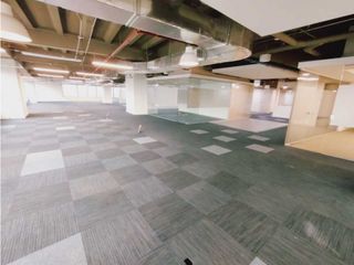 Foto 3 de OFICINA EN ARRIENDO 1361M2 A 5 MINUTOS DEL AEROPUERTO