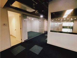 Foto 8 de OFICINA EN ARRIENDO 1361M2 A 5 MINUTOS DEL AEROPUERTO