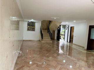 Exclusiva Casa En Las Palmas, Conjunto Inglés, Solo Doce Casas, 257 M2