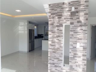 Foto 5 de CASA EN VENTA 4 DORMITORIOS EN URB. COSTA AL SUR DE MANTA