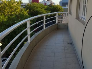 Foto 4 de SEMIPISO DE 3 AMBIENTES , APTO PROF, GRAN BALCON ATERRAZADO , DOS DORMITORIOS  , Y R L FALCON
