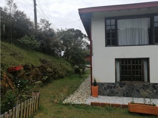 Arriendo casa campestre 2.000 m2 sector Santa Elena