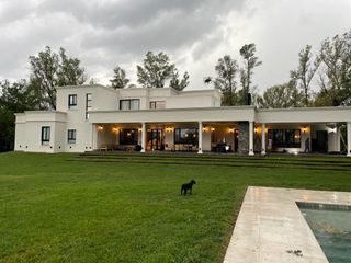 Excelente Casa en Venta en Quebradas Villa Rural