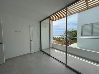Casa 221m2 frente al mar en Zorritos con 4 dormitorios
