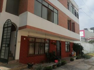 Alquilo funcional departamento en Miraflores centro excelente para vivienda u o oficina
