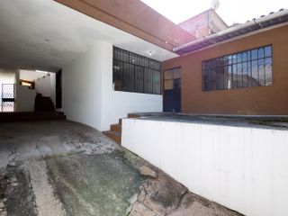 Monjas, Casa en Venta, 248.50m2, 3 Habitaciones.