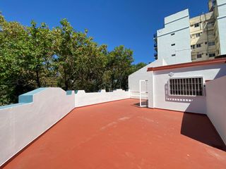 Casa en esquina con vista al Parque - Venta - Barracas -