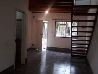 Alquiler dúplex 2 dormitorios y cochera en Moreno