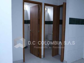 Foto 2 de VENTA de LOCALES en BOGOTA