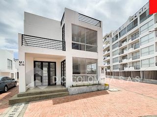 Foto 1 de VENTA de CASAS en LA MESA