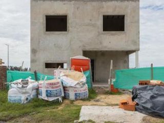 Casa en construcción en venta en Laguna Azul
