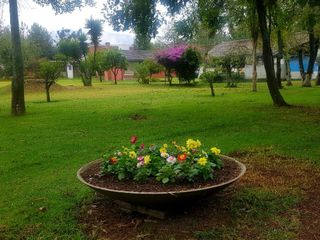 Amplia Quinta en Venta de 2 hectáreas, con áreas comunales, canchas deportivas y helipuerto,  sector la Armenia 2, Quito
