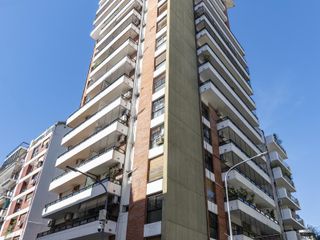 Duplex muy alto y luminoso en Recoleta - Beruti 2600