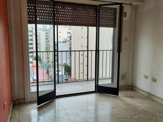 Av La Plata 500 departamento 3 ambientes con balcón. Caballito