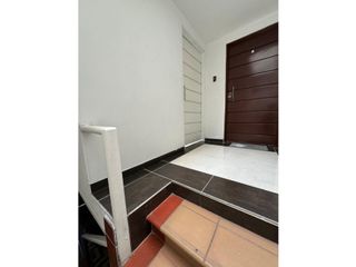 Apartamento dúplex de 3 niveles en venta Barrio Colombia Palmira Valle
