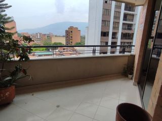 APARTAMENTO en ARRIENDO en Medellín Laureles